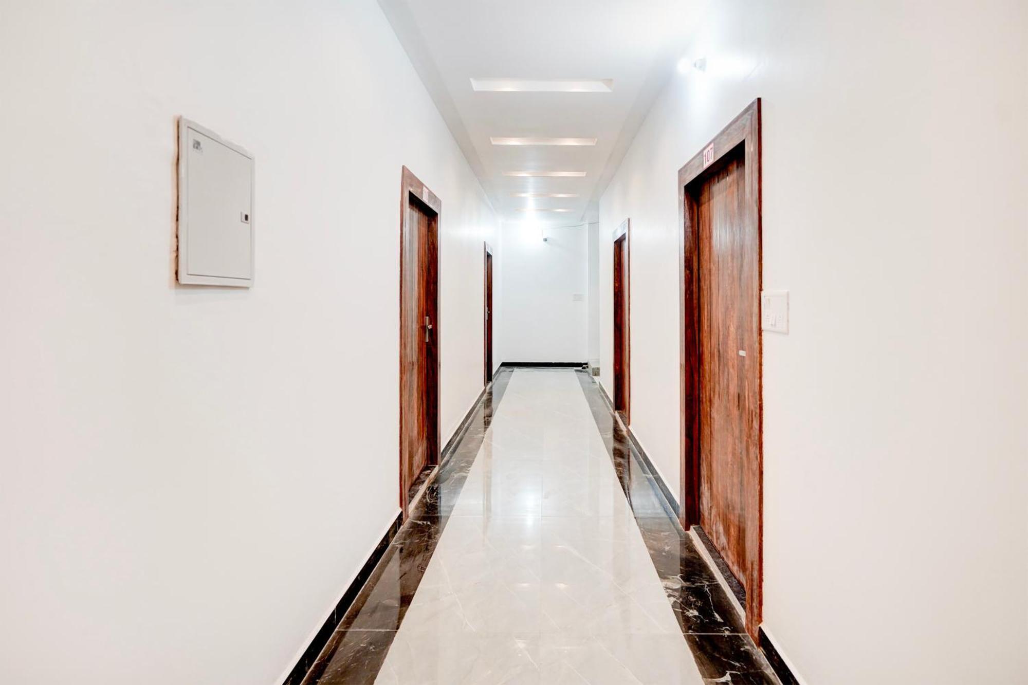 Hotel O Samrat Inn Prayagraj Exterior photo