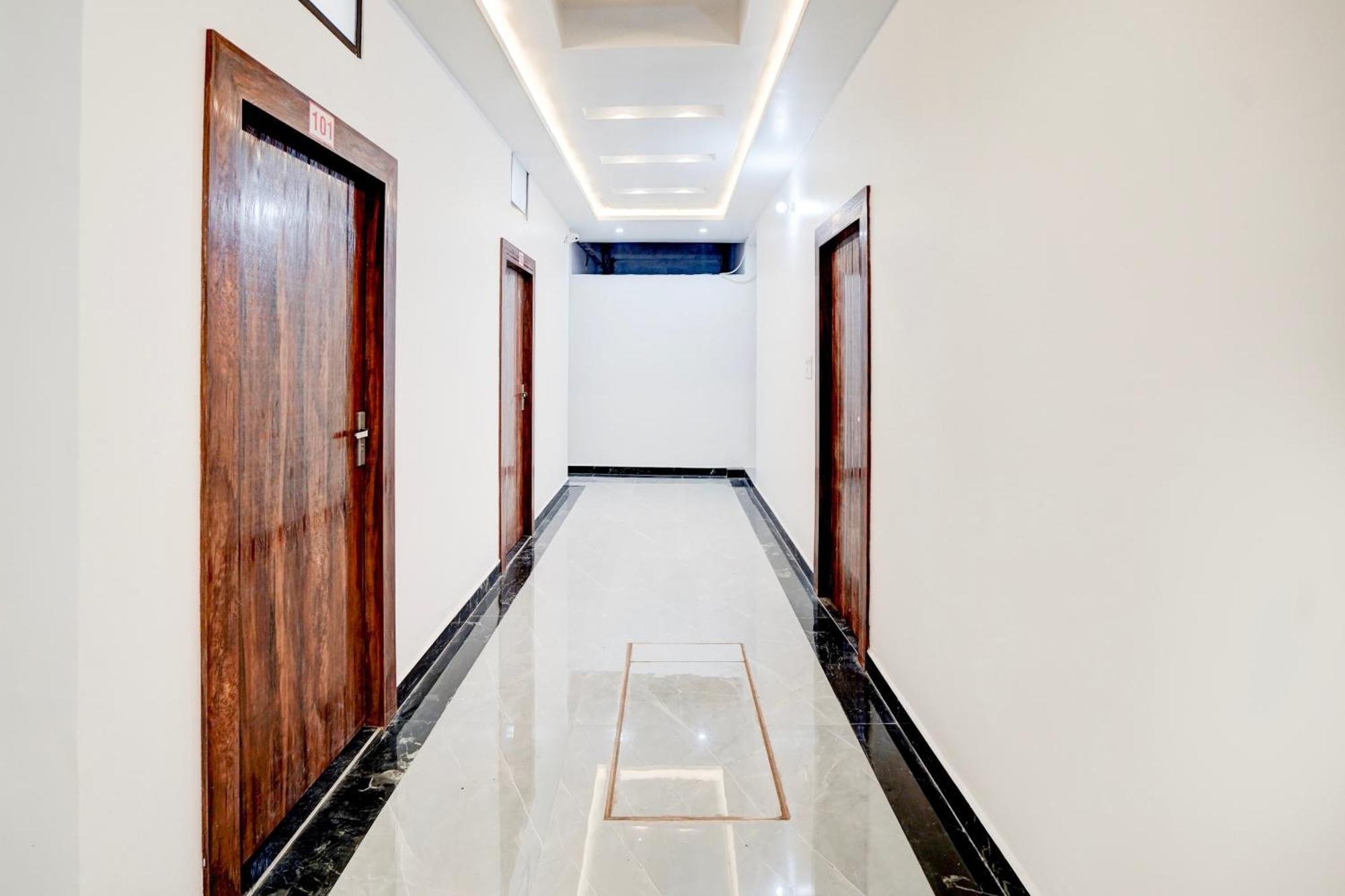 Hotel O Samrat Inn Prayagraj Exterior photo